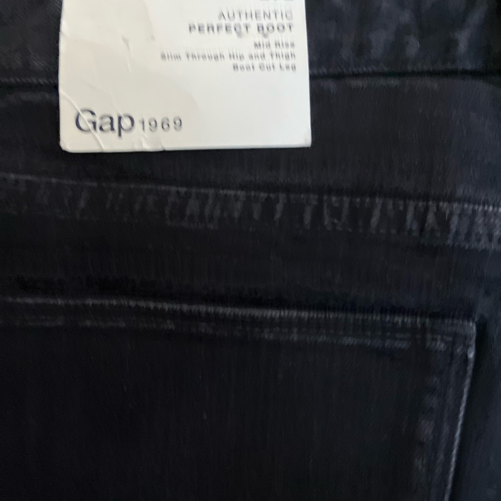 NEW GAP JEANS NEW